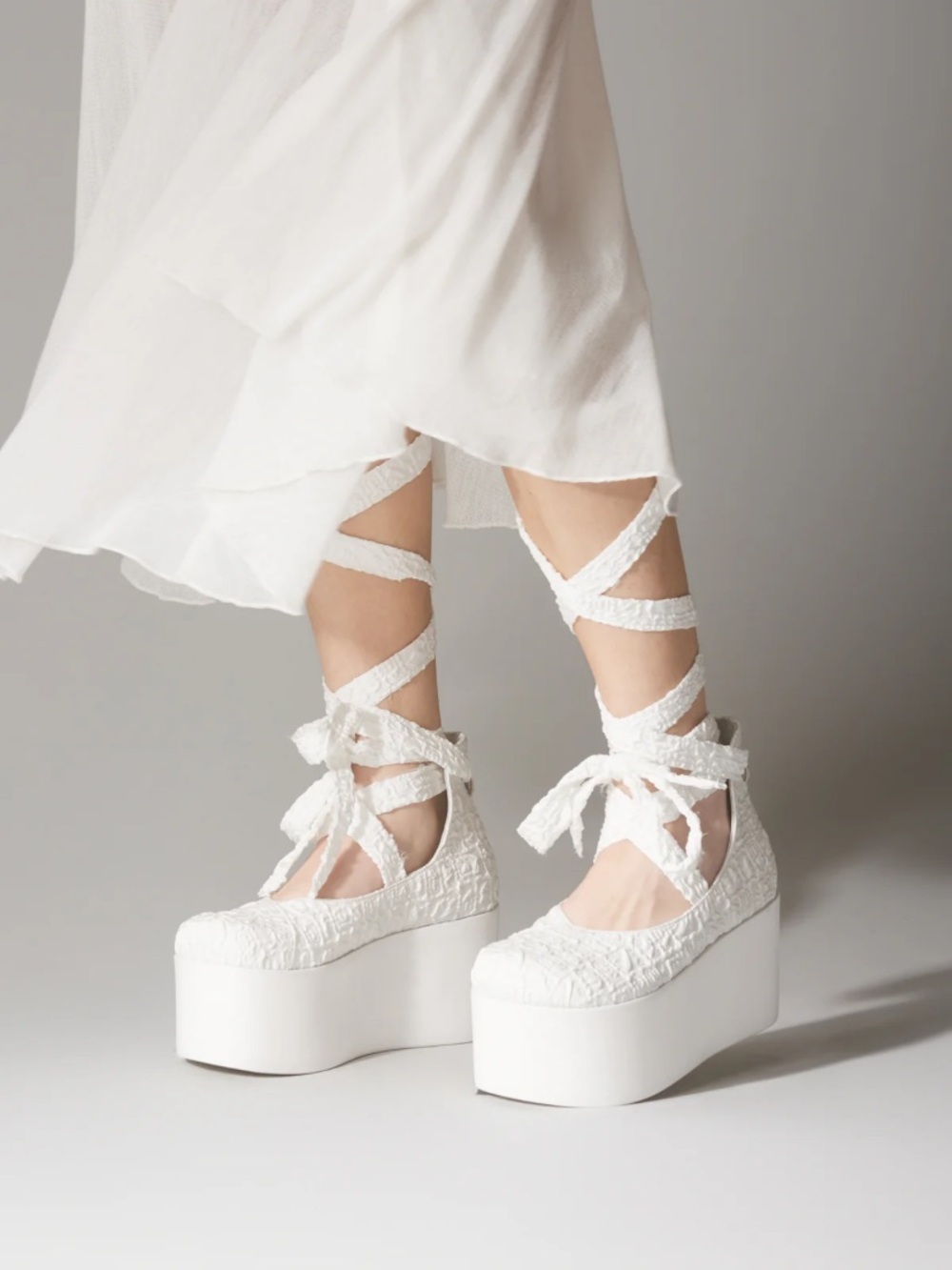 UNIF White Lace-Up Platform Mary Jane Shoes Size 8 Fairycore Cottagecore Bridal